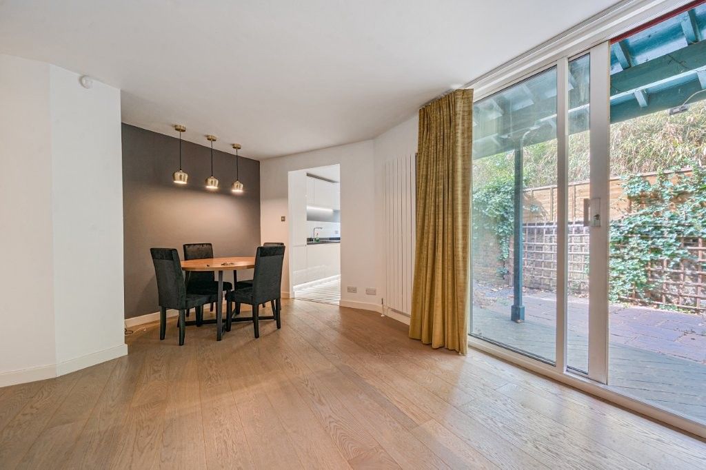Property photo 3 of 14 4-6A831274A8B8A-1502487-1A00Fffac6628-018-4-1.Jpg
