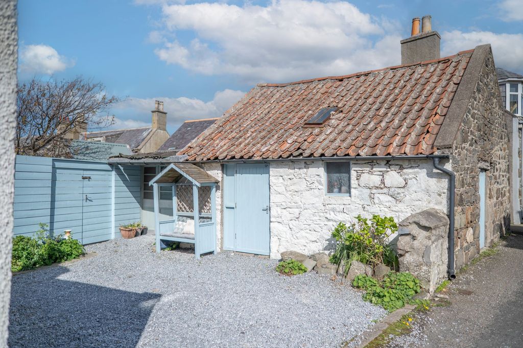 Property photo 2 of 25 Outbuilding