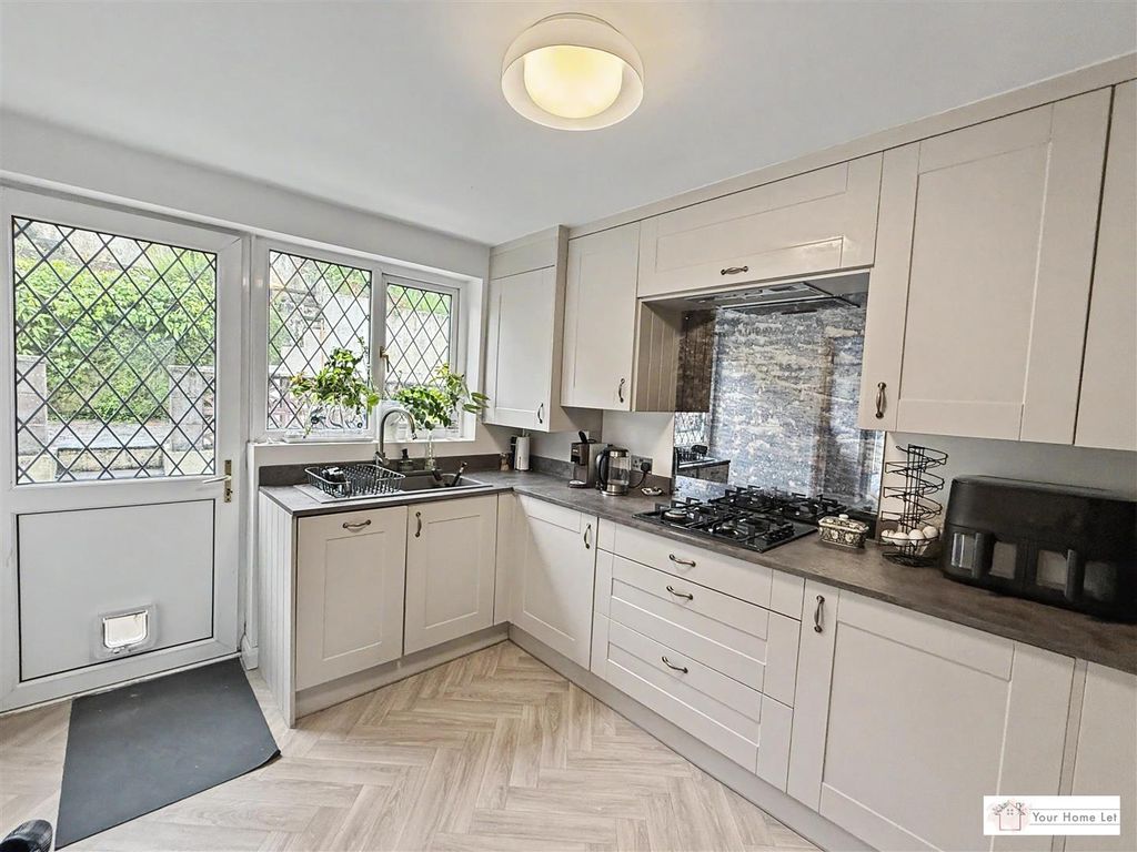 Property photo 3 of 13 3.Jpg