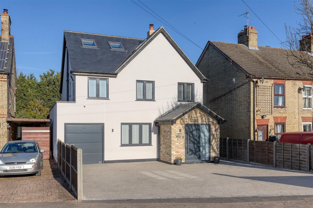 Property photo 1 of 37 Front Aspect