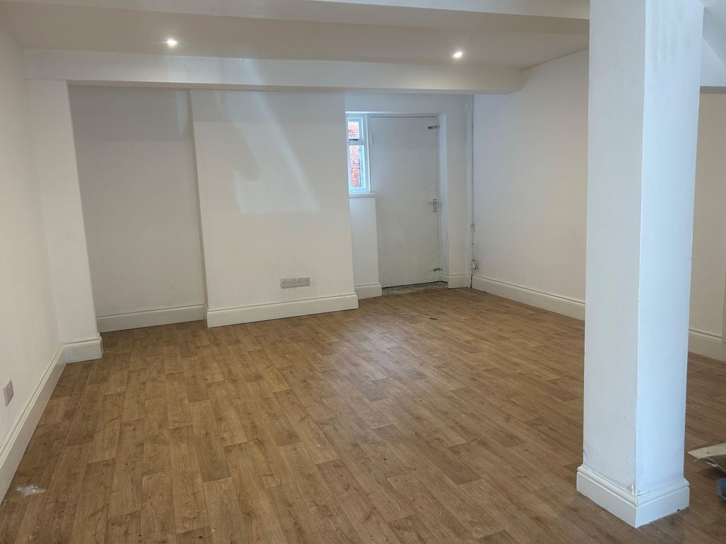 Property photo 3 of 11 Back Space