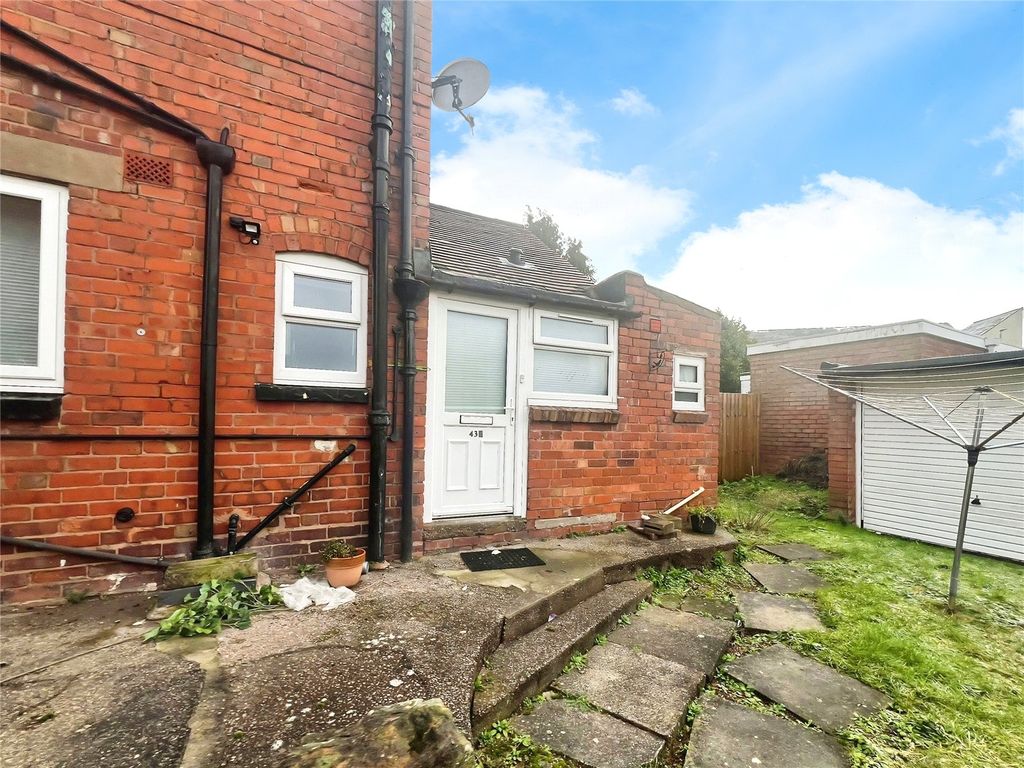 Property photo 2 of 8 Front