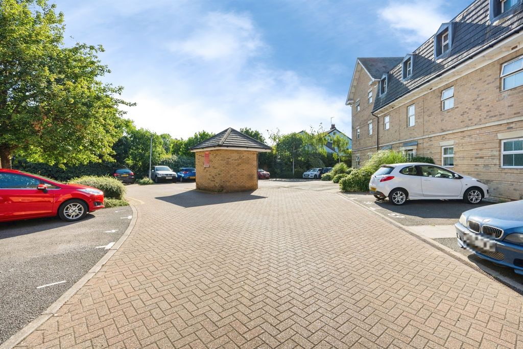 Property photo 2 of 13