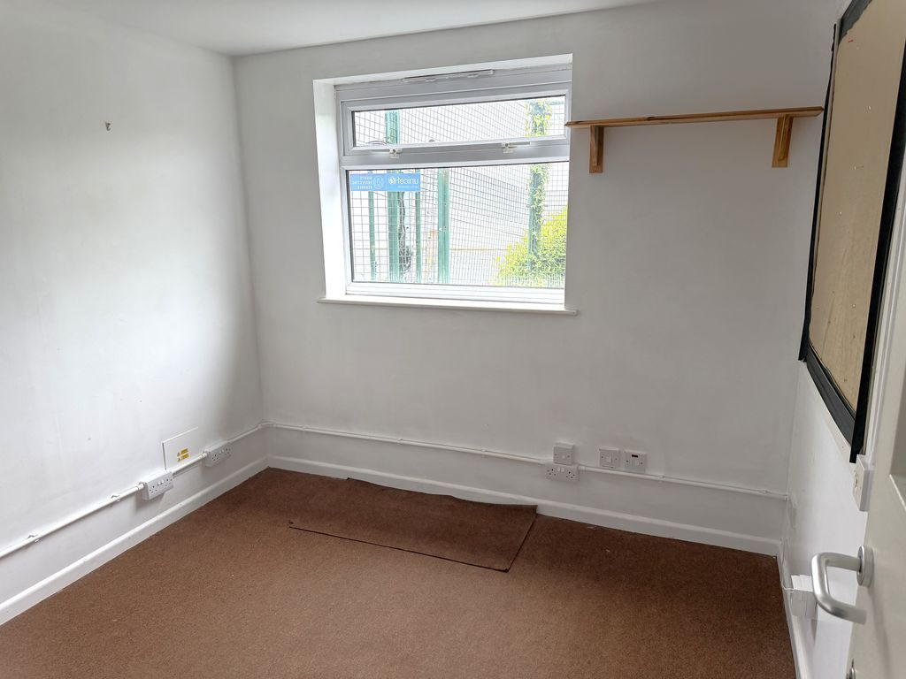 Property photo 3 of 12 Photo 3