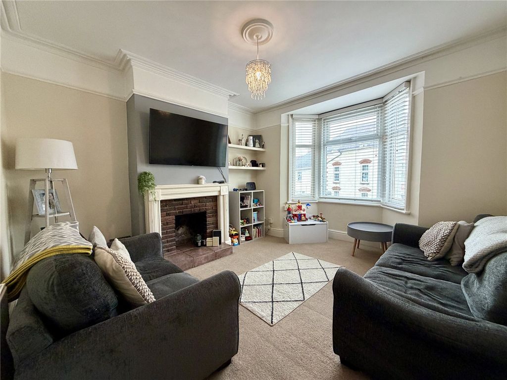Property photo 2 of 17 Picture No. 05