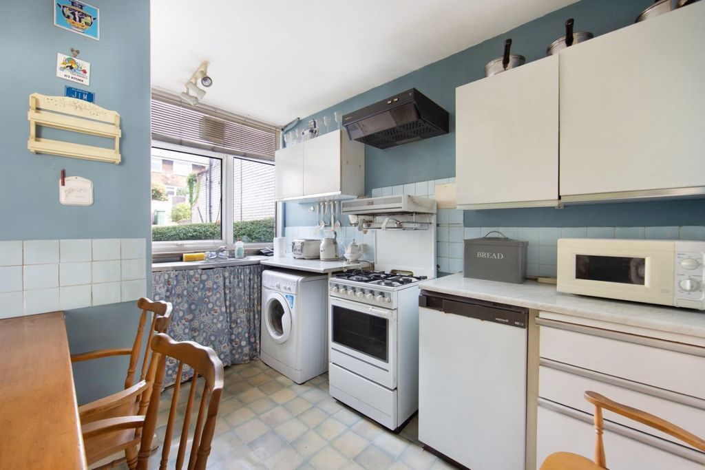 Property photo 3 of 12 Img_2443.Jpg