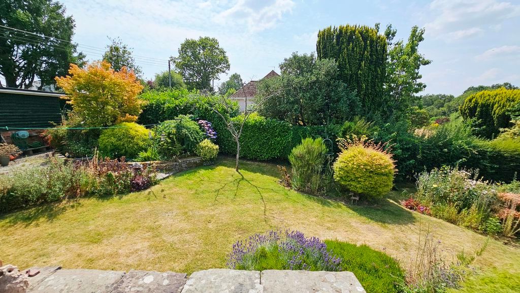 Property photo 2 of 33 Photo 31