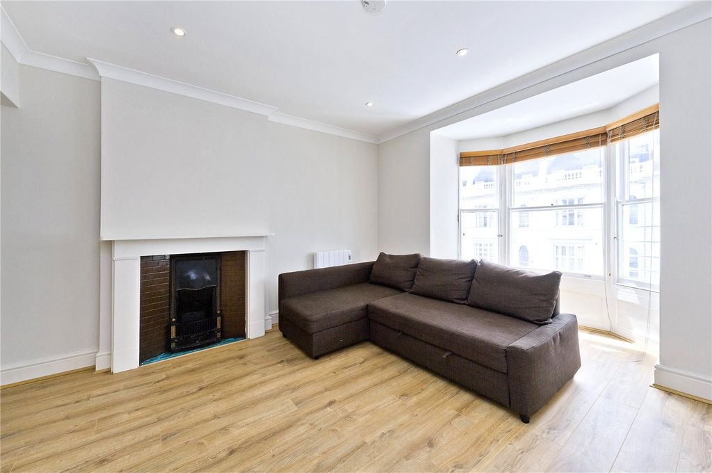 Property photo 3 of 8 Picture No. 04
