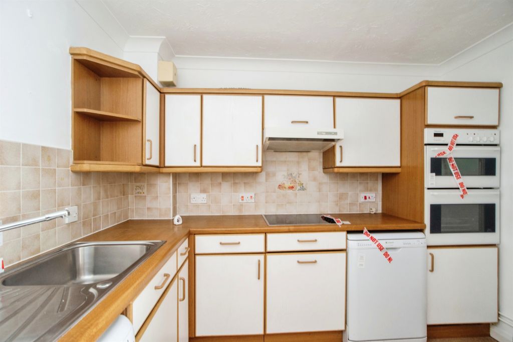Additional image 10 of 1 bed flat for saleBreakspear Court, Abbots Langley WD5