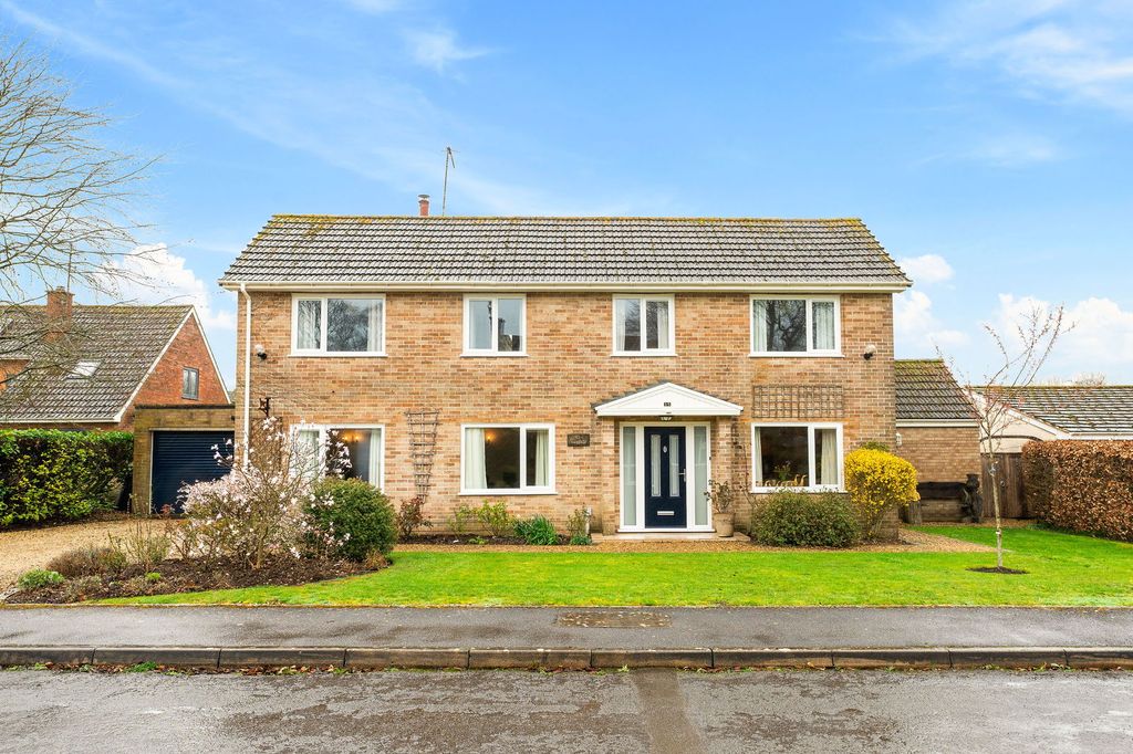 Property photo 2 of 29