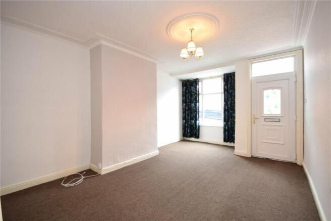 Property photo 2 of 8