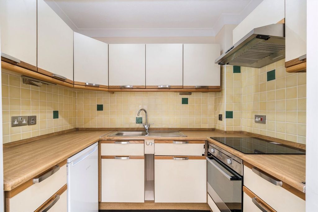 Property photo 3 of 5