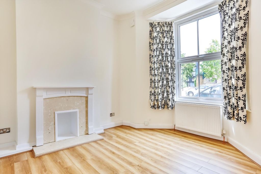 Property photo 3 of 8 Picture No.18