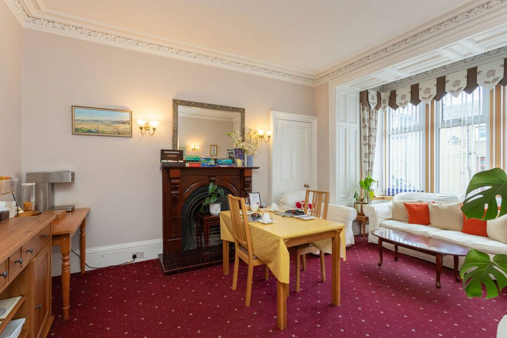 Property photo 3 of 29