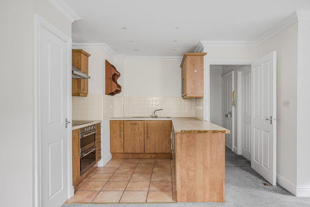 Property photo 3 of 14