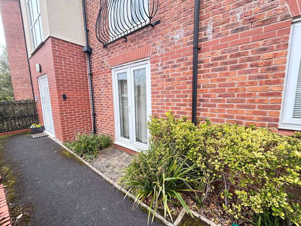 Property photo 2 of 9