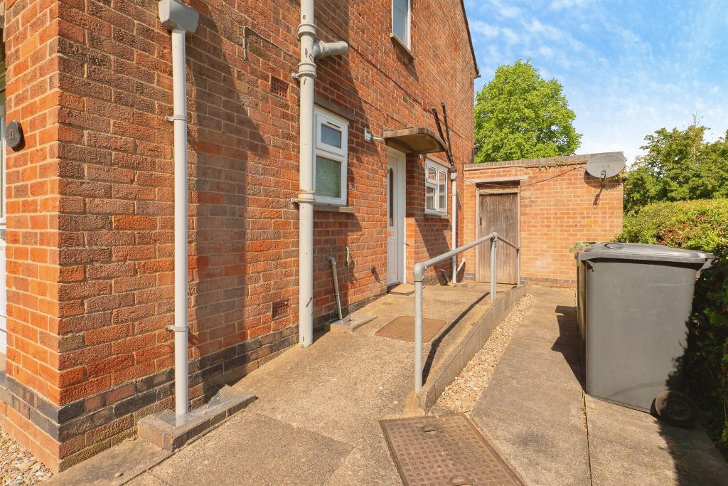 Property photo 2 of 23