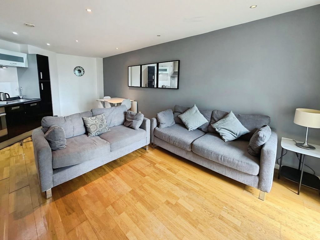 Property photo 1 of 17 Picture No. 14