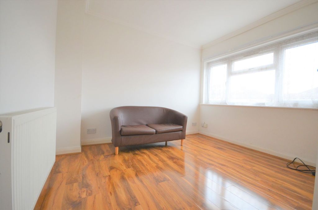 Property photo 1 of 4