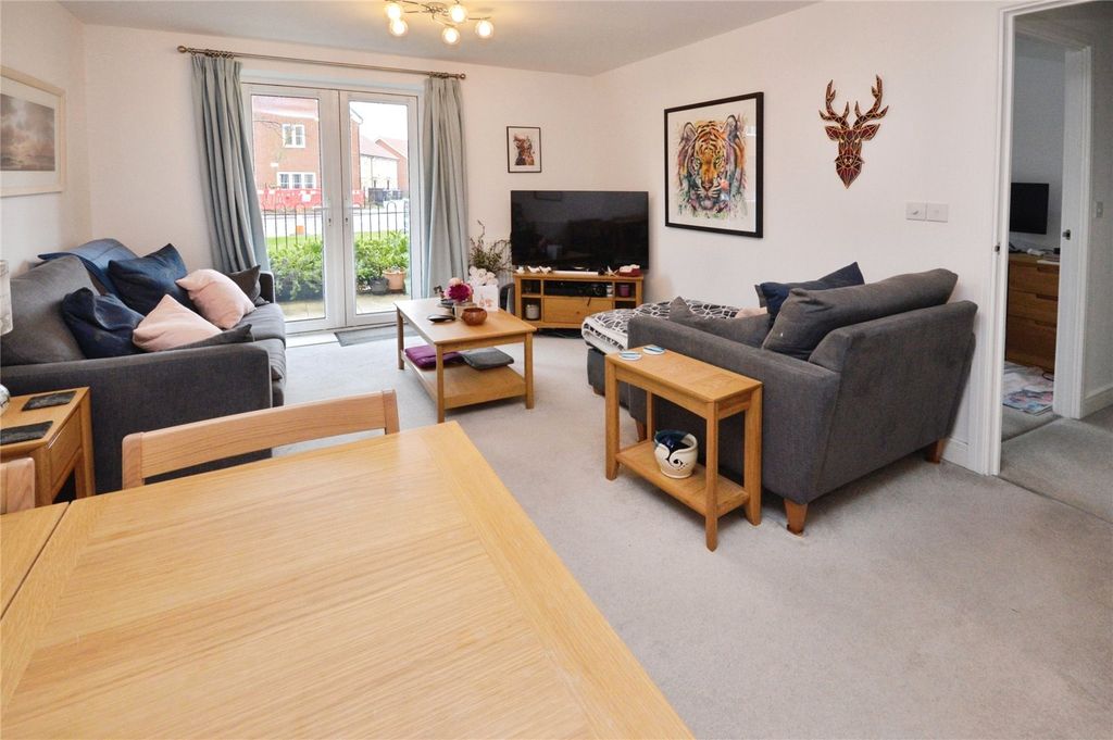 Property photo 2 of 14 Picture No. 03