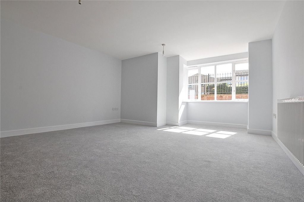 Property photo 2 of 10 Picture No. 01