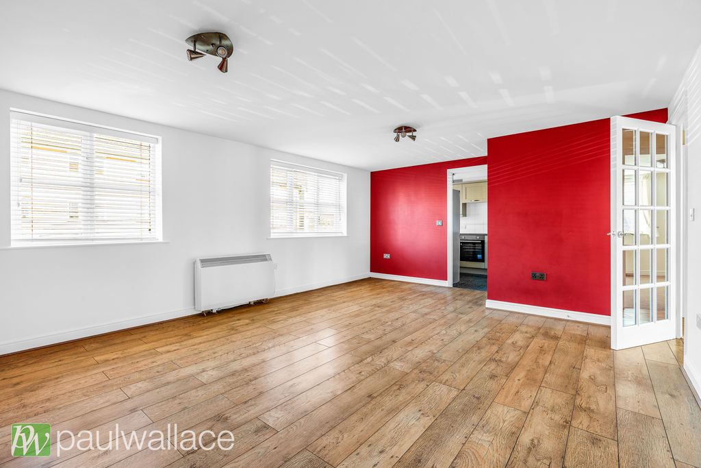 Property photo 2 of 14 Living / Dining Room