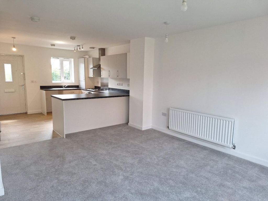Property photo 3 of 10 Open Plan Living