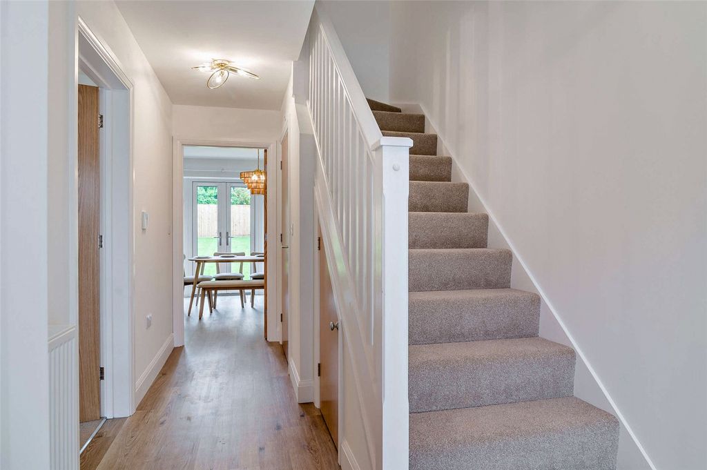 Property photo 3 of 22 Picture No. 23