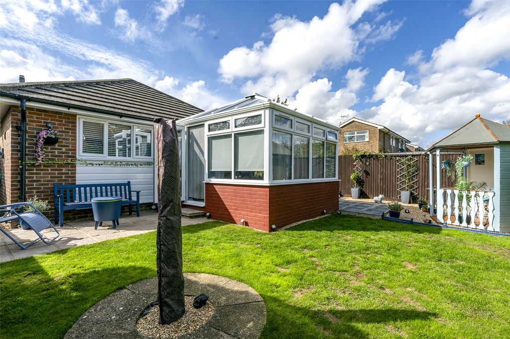 Property photo 2 of 33 Picture No. 23