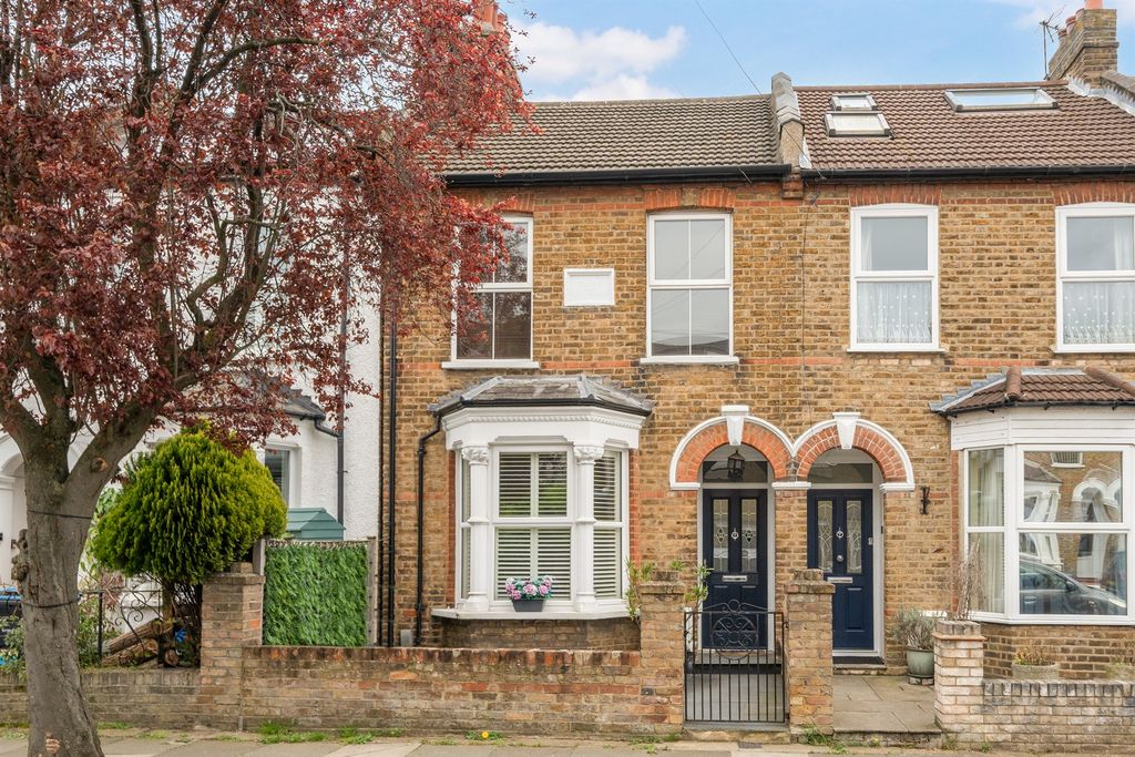 Property photo 1 of 12