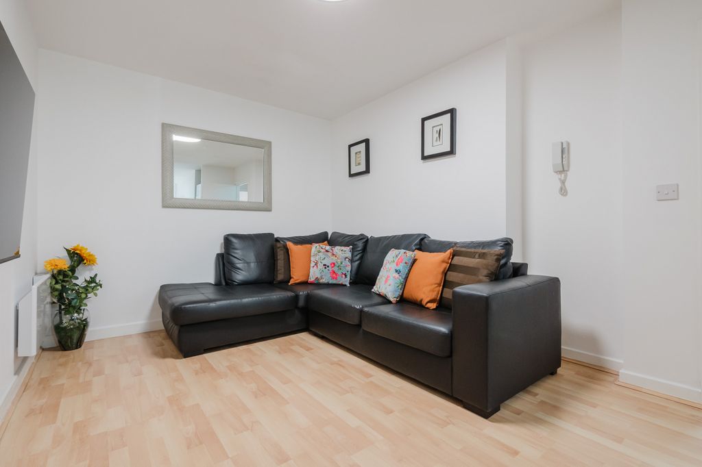 Property photo 2 of 22 Gallery