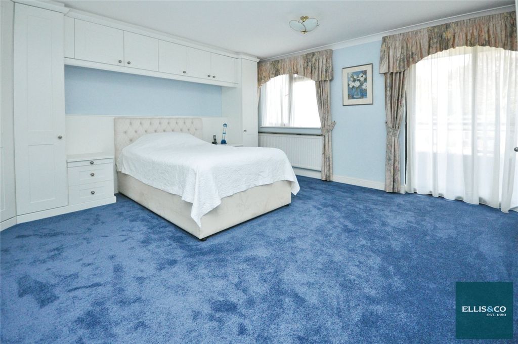 Property photo 2 of 18 Picture No. 70
