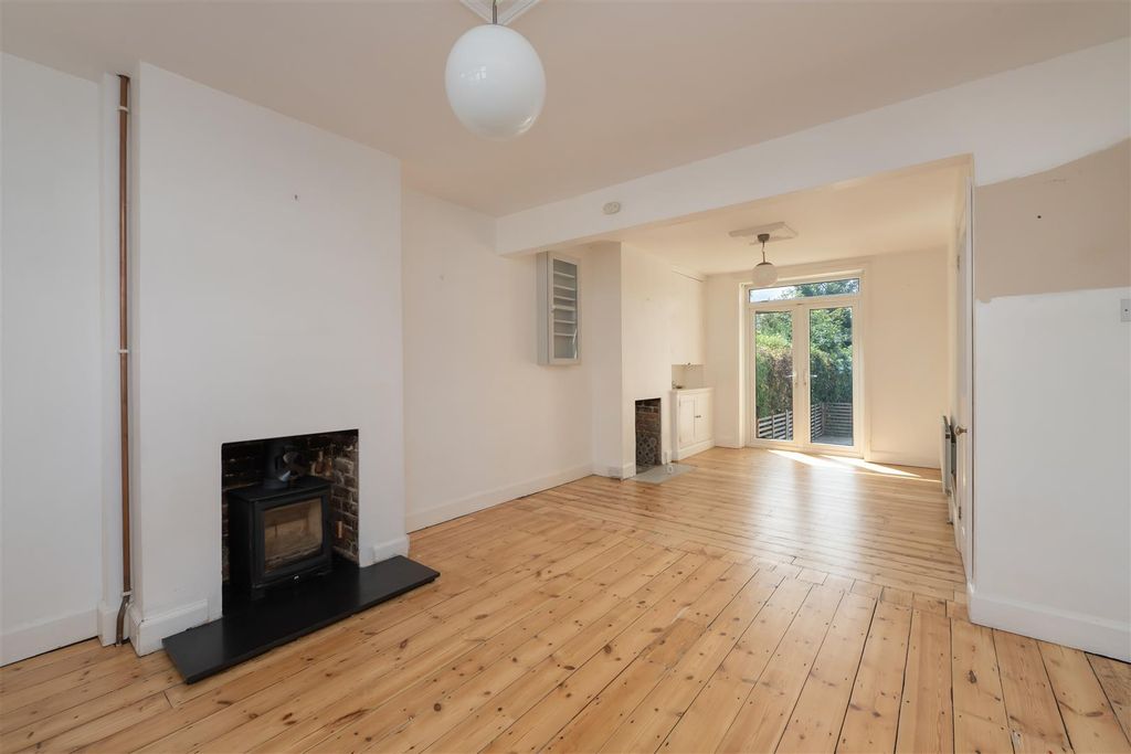 Property photo 2 of 16 Clare Road, Tankerton, Whitstable