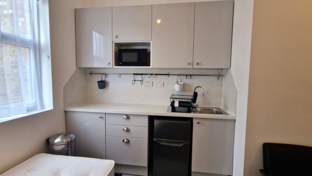 Property photo 2 of 6 Open Plan Kitchen/Living Area/Bedroom