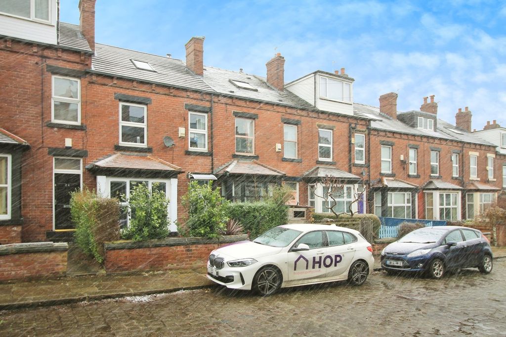 Property photo 2 of 17 Picture No. 13