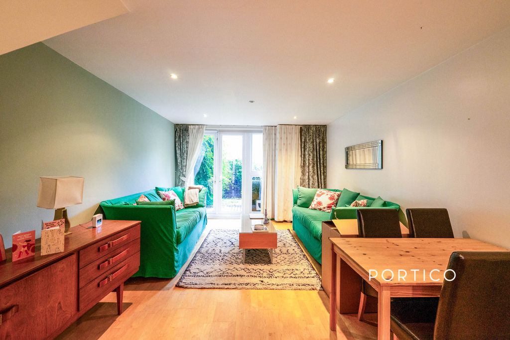 Property photo 2 of 12 1
