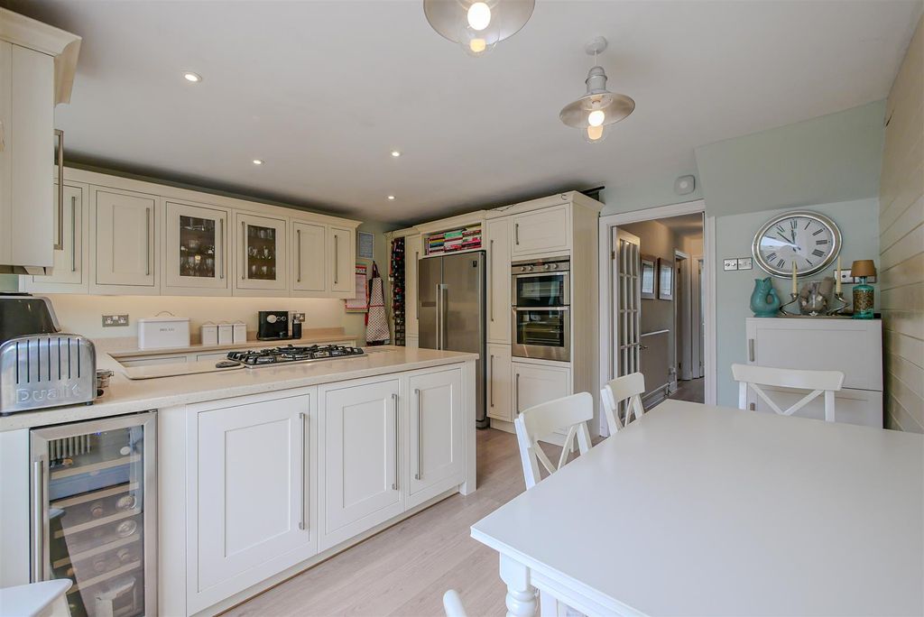 Property photo 2 of 23 Kitchen/Diner