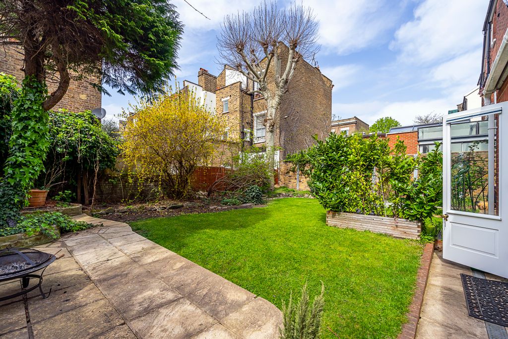 Property photo 2 of 12