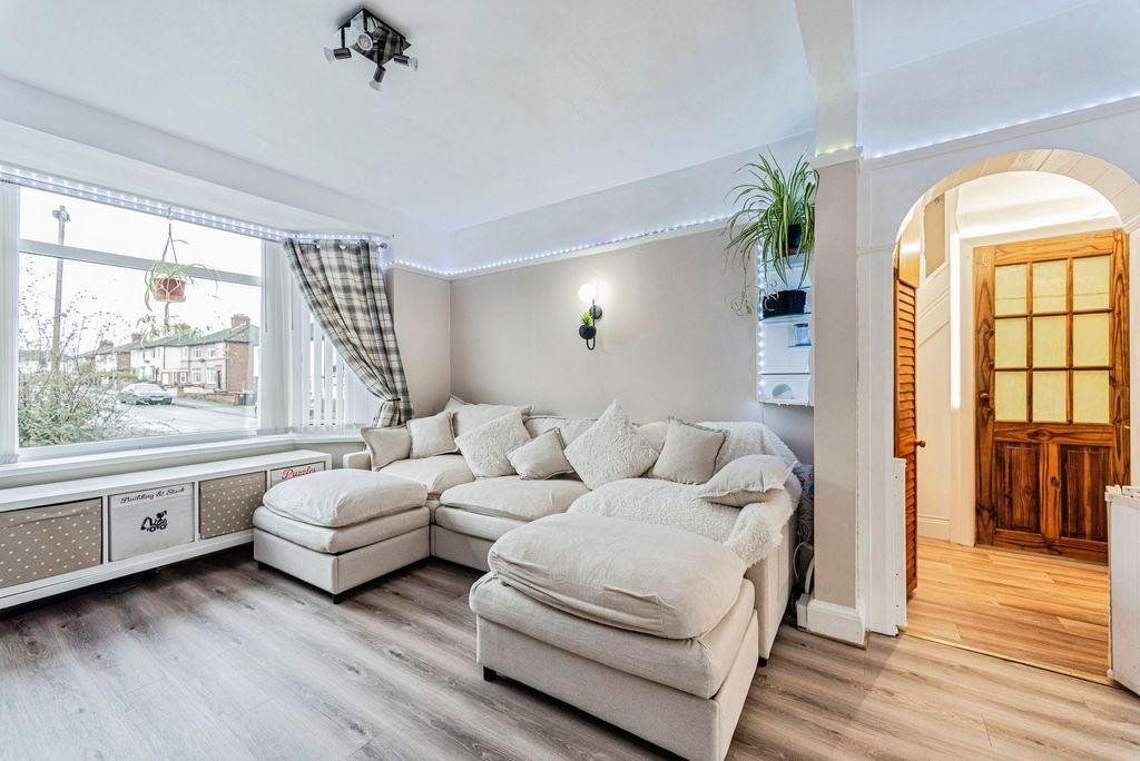 Property photo 2 of 22