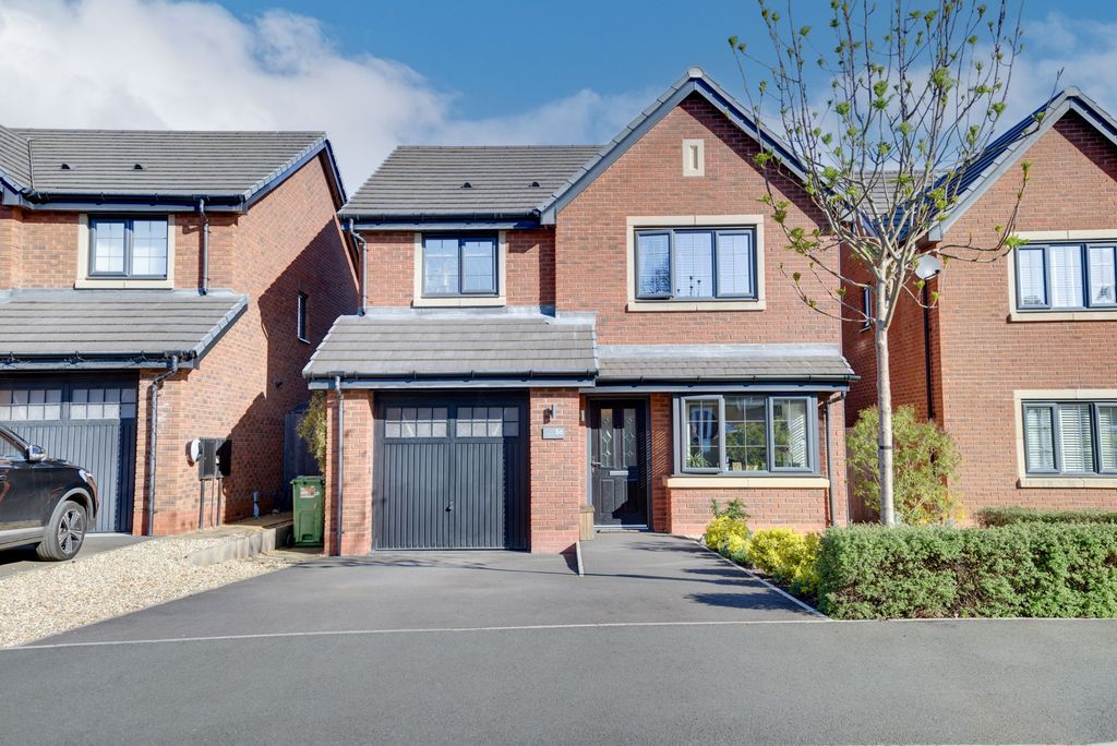 Property photo 1 of 22