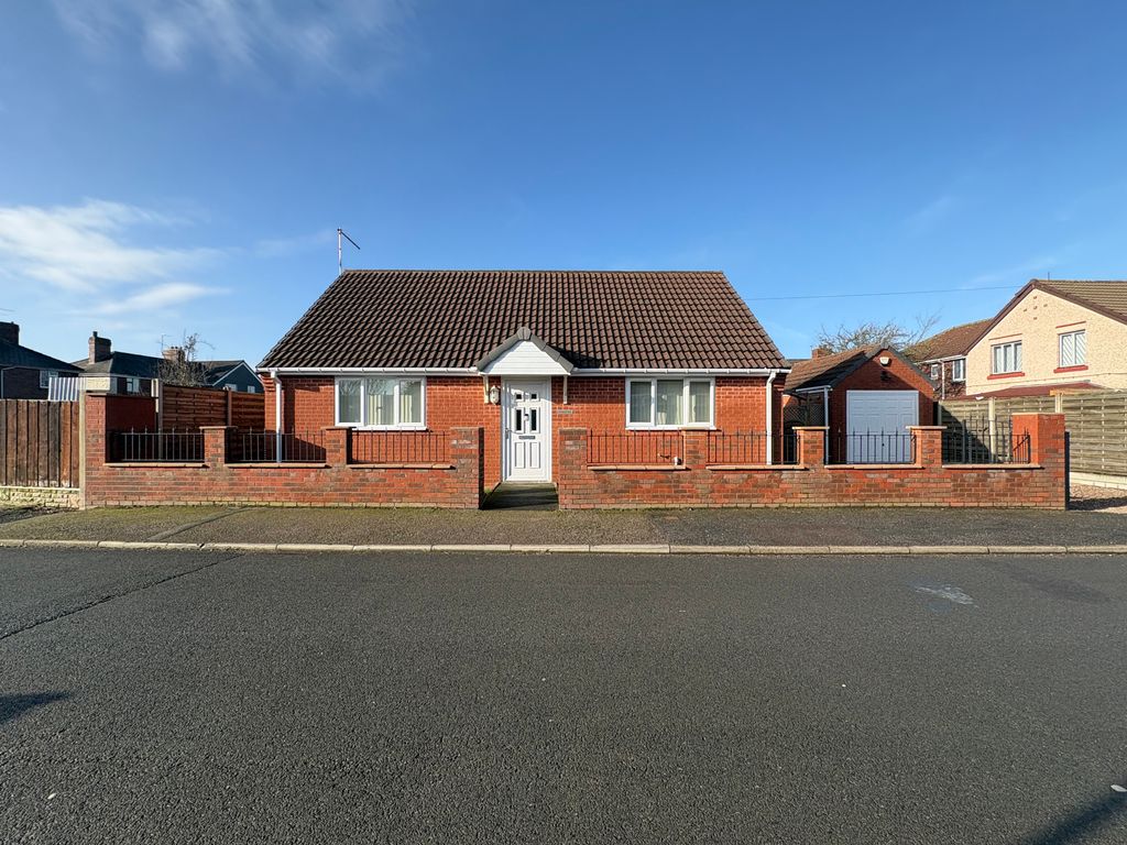 Property photo 1 of 3