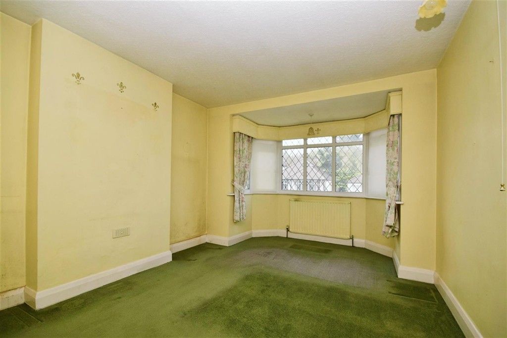 Property photo 3 of 9 Bedroom 1