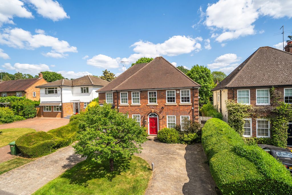 Property photo 1 of 18 1303519-1-683Db76...