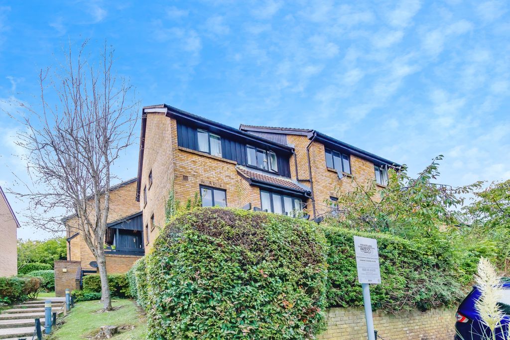 Property photo 2 of 13 Rear View