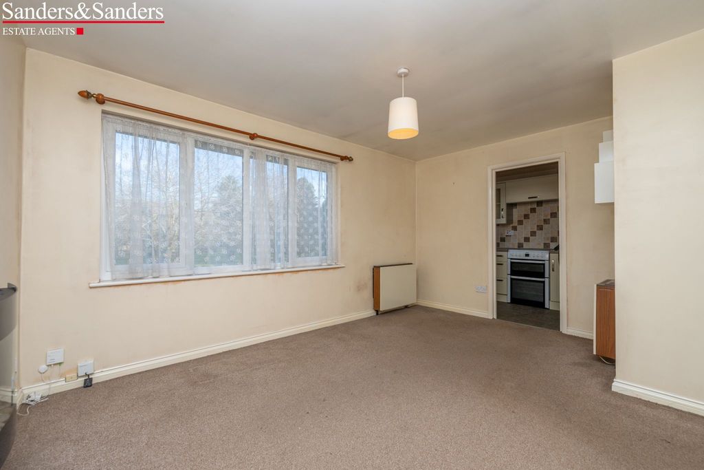 Property photo 2 of 15 Photograph 2