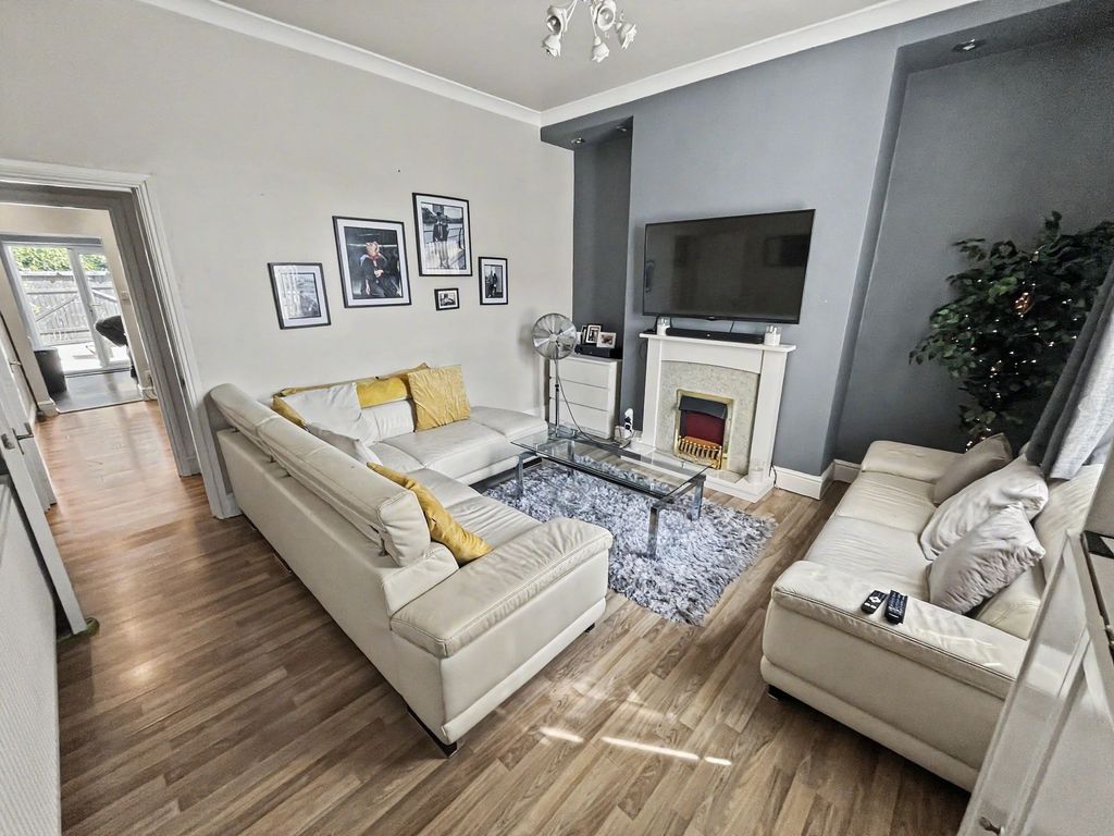 Property photo 3 of 16
