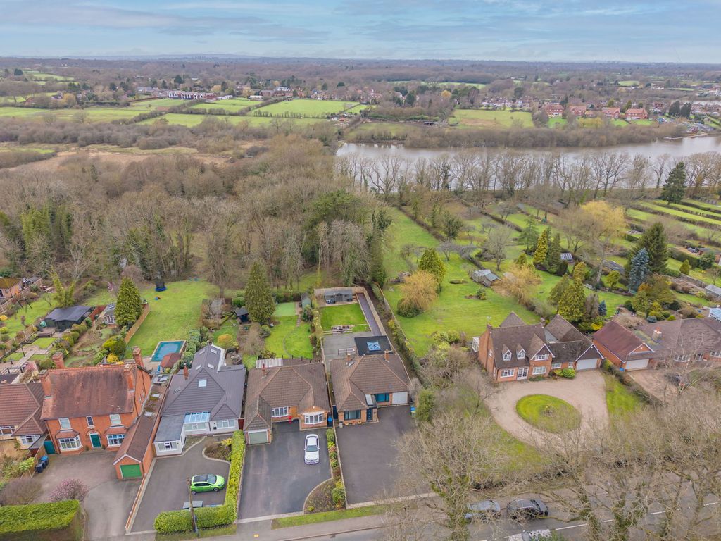 Property photo 2 of 36