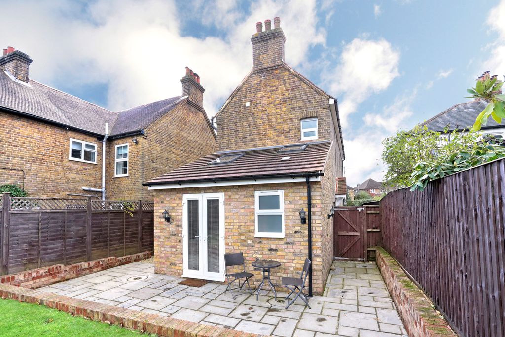 Property photo 2 of 12