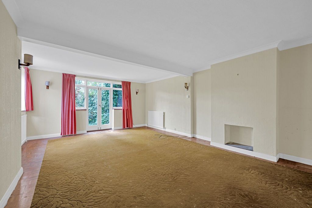 Property photo 3 of 17