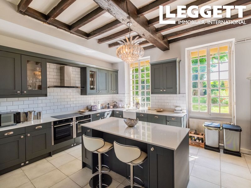 Property photo 3 of 10